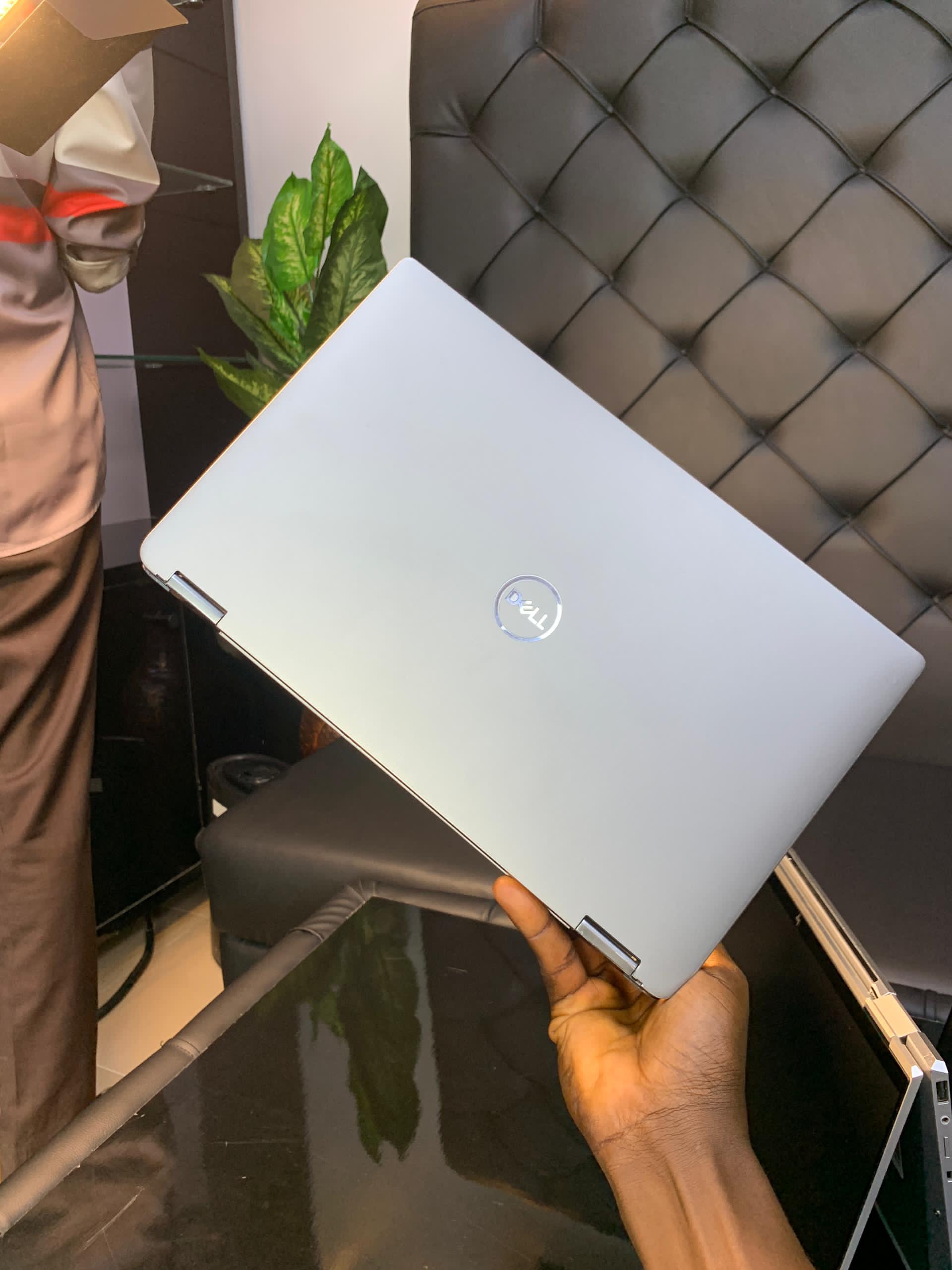 Dell latitude 7400 2 in 1 x360