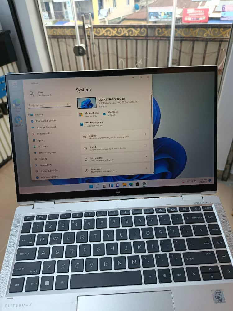 Hp elitebook 1040 g8 x360 image3